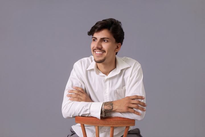 Vitor, ensaio com presença e estilo